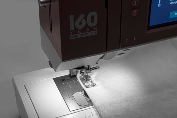 PFAFF creative ambition 640